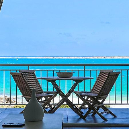 Front Line Unit 520 Ft2 - 48 M2, On Second Floor, Stunning Ocean View Apartment Cul de Sac Bagian luar foto