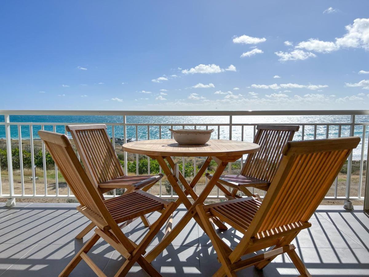 Front Line Unit 520 Ft2 - 48 M2, On Second Floor, Stunning Ocean View Apartment Cul de Sac Bagian luar foto