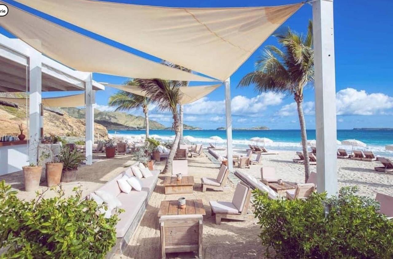 Front Line Unit 520 Ft2 - 48 M2, On Second Floor, Stunning Ocean View Apartment Cul de Sac Bagian luar foto