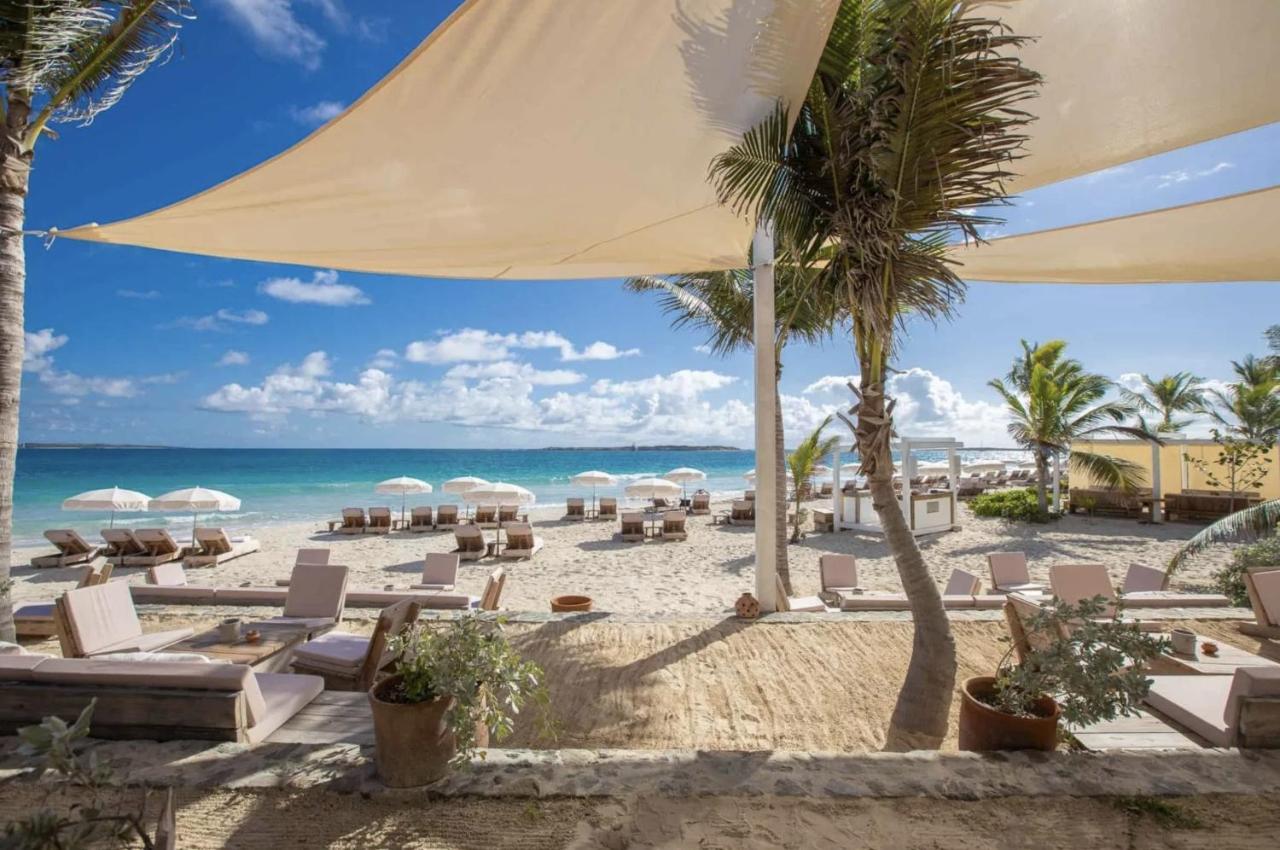 Front Line Unit 520 Ft2 - 48 M2, On Second Floor, Stunning Ocean View Apartment Cul de Sac Bagian luar foto