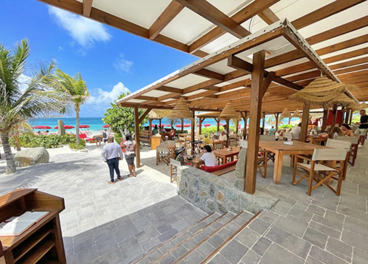 Front Line Unit 520 Ft2 - 48 M2, On Second Floor, Stunning Ocean View Apartment Cul de Sac Bagian luar foto